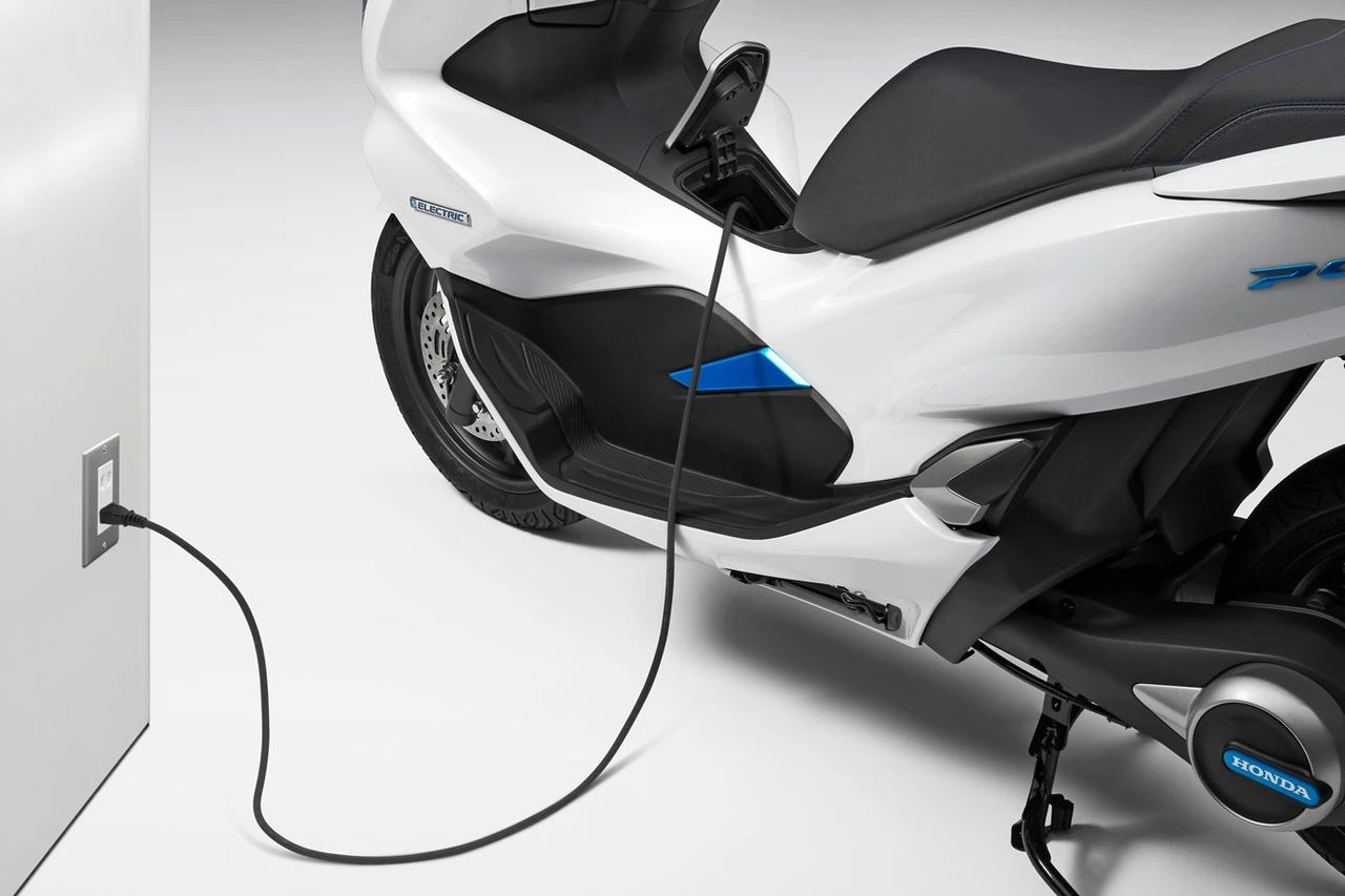 Honda PCX Electric - Electric Scooter 2024